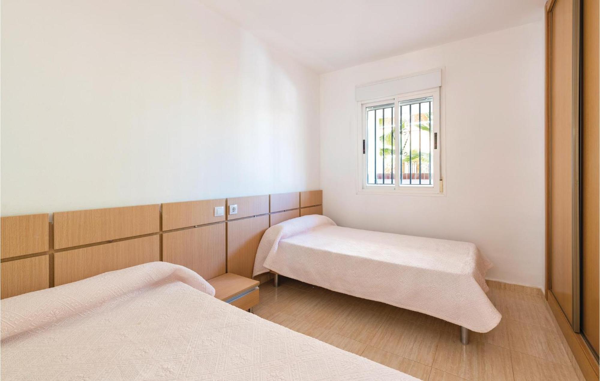 Amazing Apartment In Oropesa Del Mar With Kitchen Exterior photo
